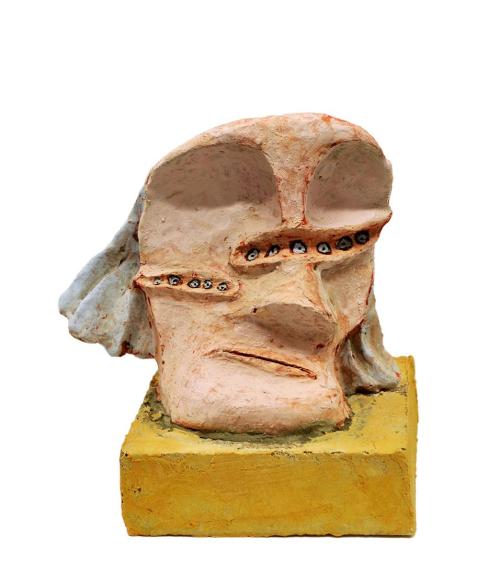 Kurt Hüpfner, Arguskopf, 2009, Terrakotta, Gips, Engobe, 23 × 21 × 15,5 cm, Privatbesitz, Tirol